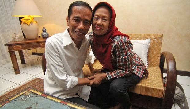 Jokowi dan Almarhumah